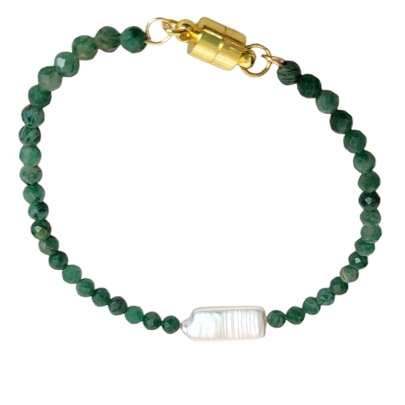 Labradorite Biwa Stick Pearl Beaded Magnetic Bracelet - Picture 4 of 4